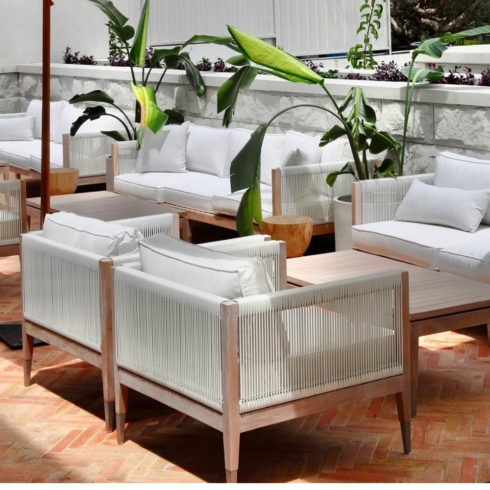 Luxurious & Relaxing Lounge Chairs