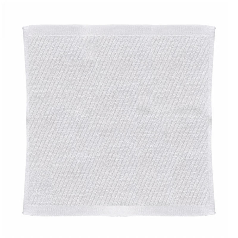 Premium white cotton washcloths for hotels and Airbnb