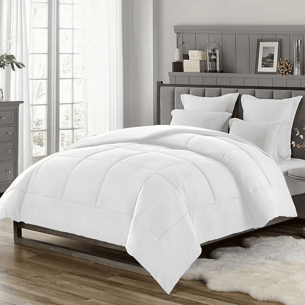 Classic Light Down Alternative Comforter - White