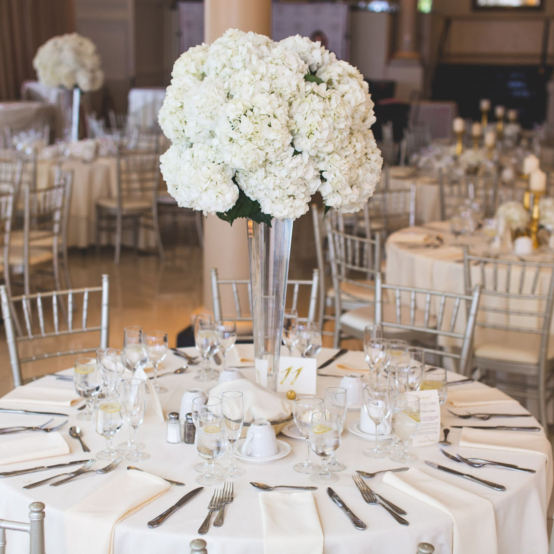 5 REASONS YOUR ESTABLISHMENT NEEDS TABLECLOTHS