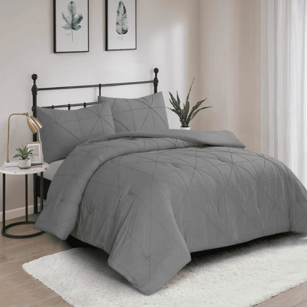 3 Piece Pintuck Comforter Set - Vacuum Pack - Dark Grey Queen-size decorative blanket with temperature-regulating technology, designed for multi-colored charm in high-end Airbnb rentals