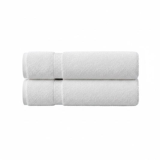 Quick-drying bath towel with a plush texture designed for lasting comfort and easy everyday care