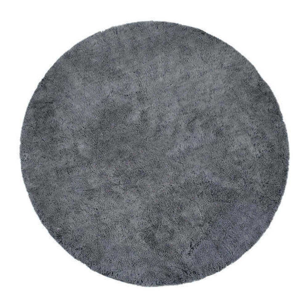 The Mon Chateau Round Faux Fur Rug is a sophisticated and opulent addition to any room. Its velvety and plush texture brings both comfort and fashion to your space.