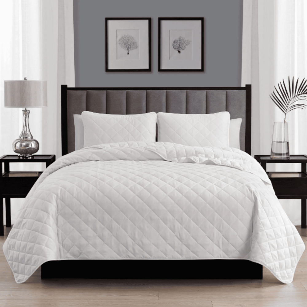 3 piece Quilt set - white