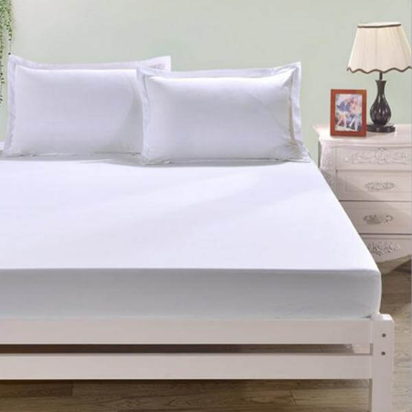 Hotel Fitted Bed Sheets (200 Thread Count, 60% Cotton / 40% Polyester) - Premium Bed Sheets from HYC Design - Just $16.99! Shop now at HYC Design & Hotel Supply
