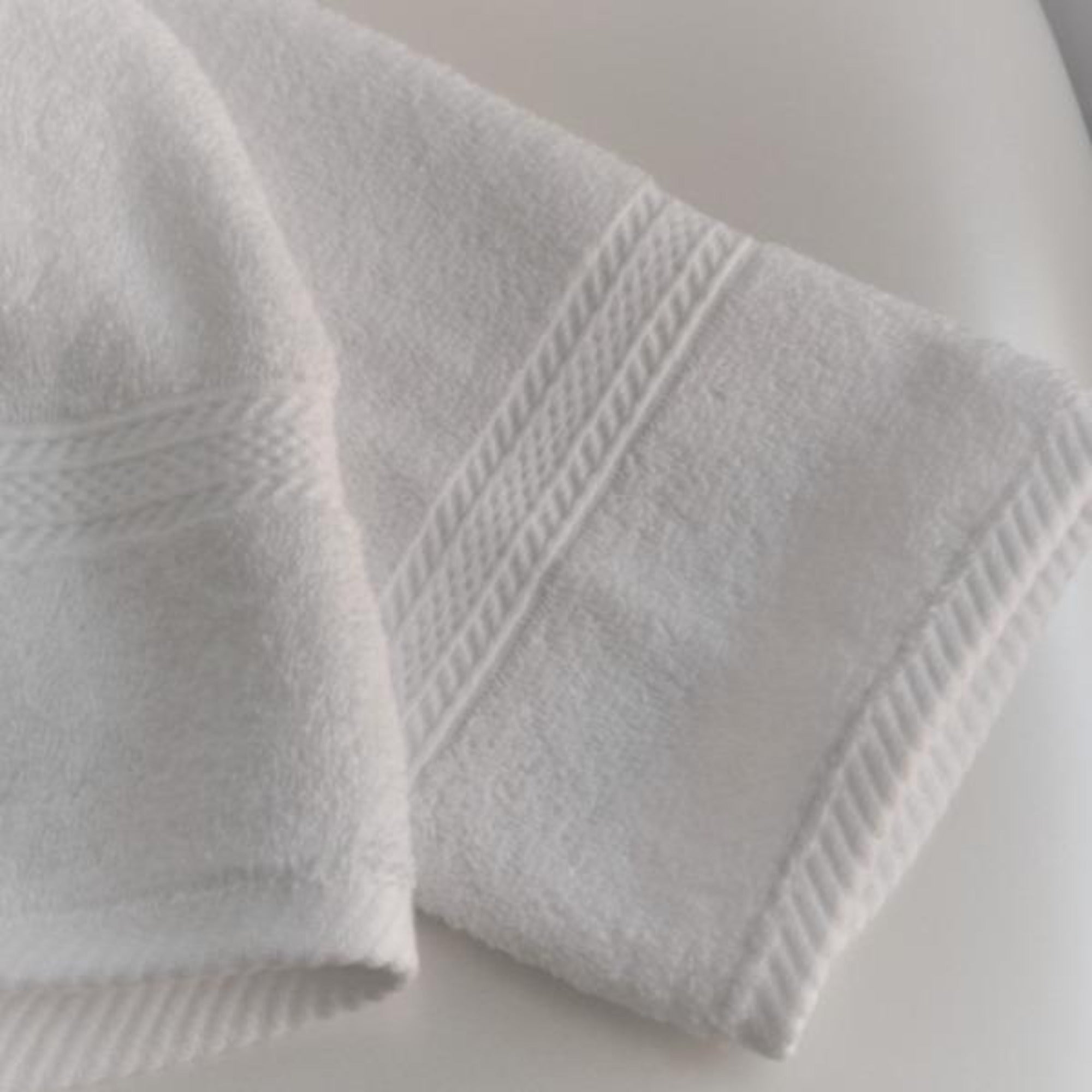 Deluxe Hand Towel (16x30