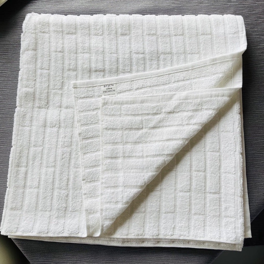 Jacquard pattern bath towels wholesale - Ultra Premium Bath Sheet 
